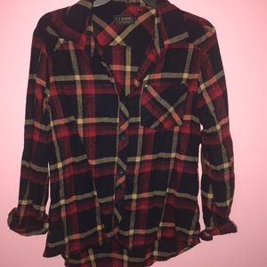 Never worn, cute flannel